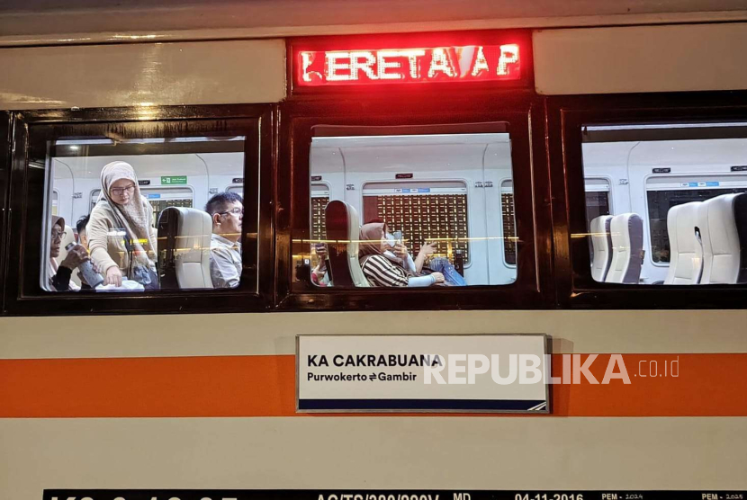 Tiket-KA-Gunung-Jati-dan-Cakrabuana-untuk-Arus-Balik-Lebaran-Masih-1