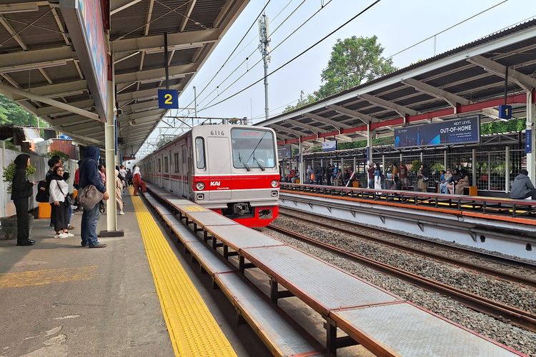 KAI-107-Tahun-Stasiun-Manggarai-3-1