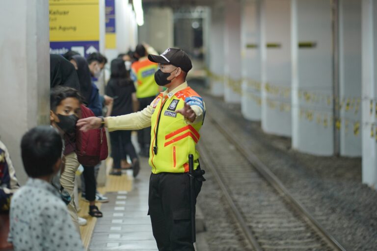KAI-Commuter-Lakukan-Antisipasi-3-5